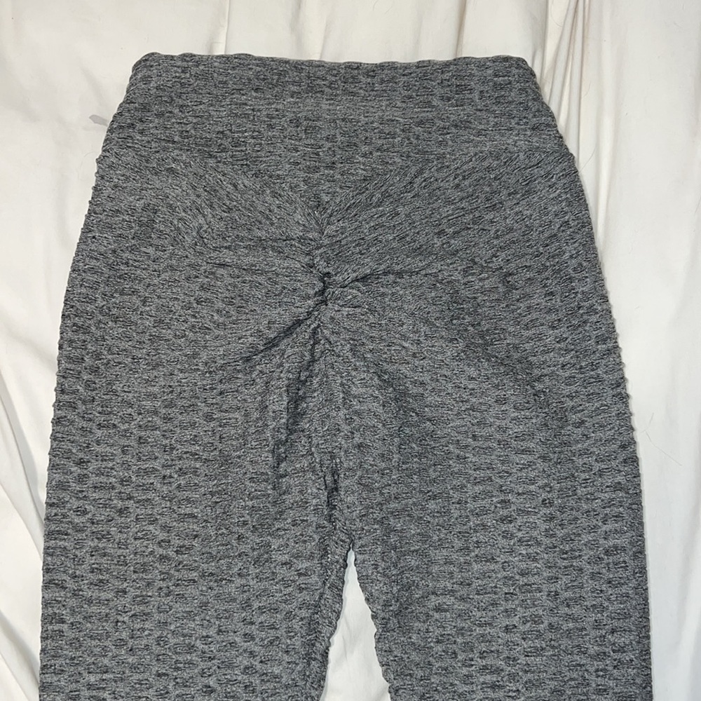 Viral scrunch butt leggings!🍑